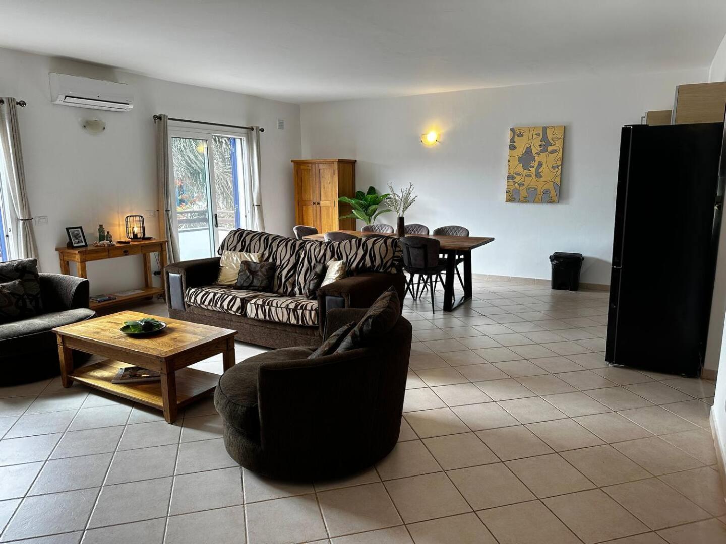 Leme Bedje Two Bedroom - By Bobbywashere サンタ・マリア エクステリア 写真
