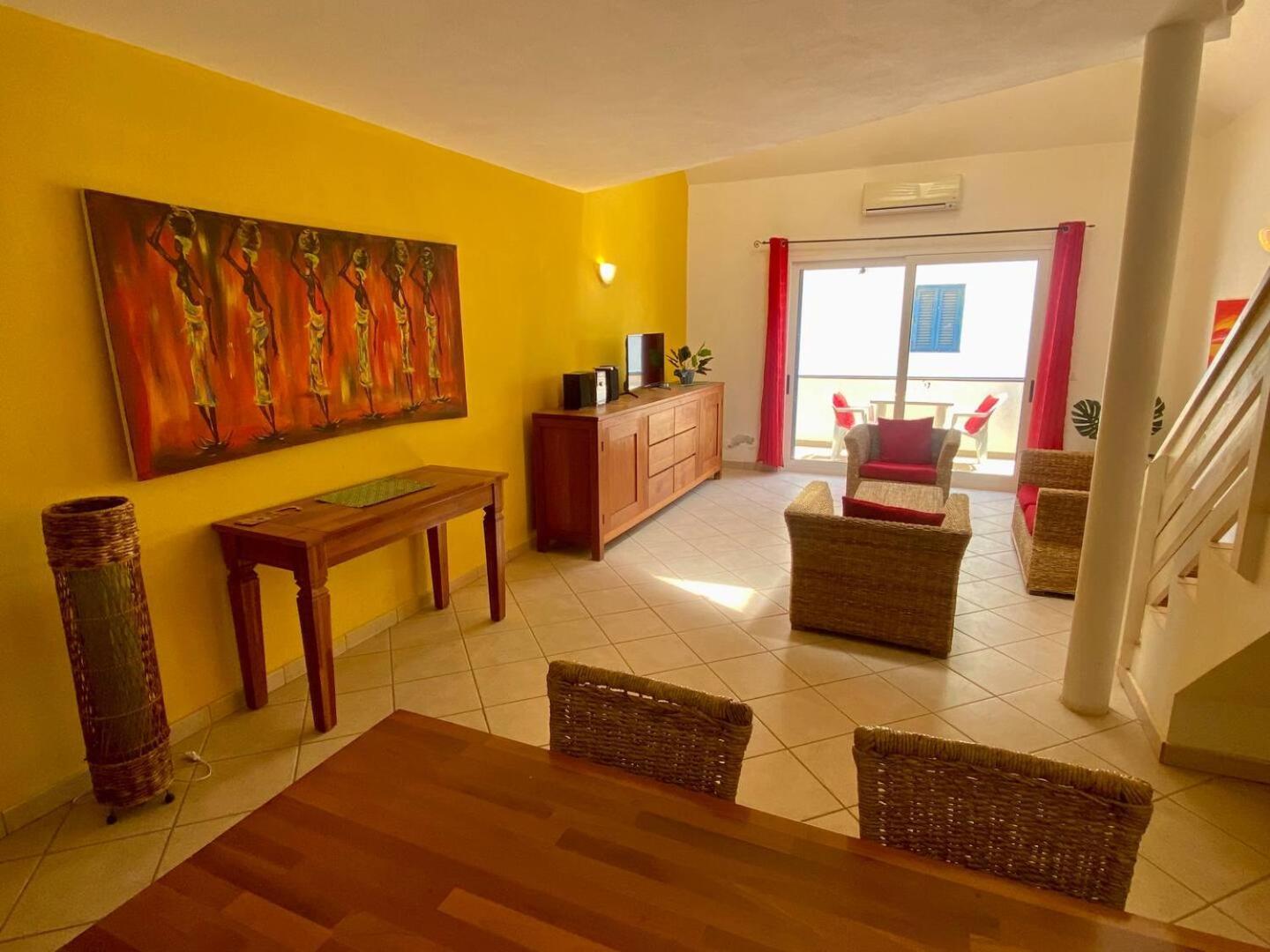 Leme Bedje Two Bedroom - By Bobbywashere サンタ・マリア エクステリア 写真